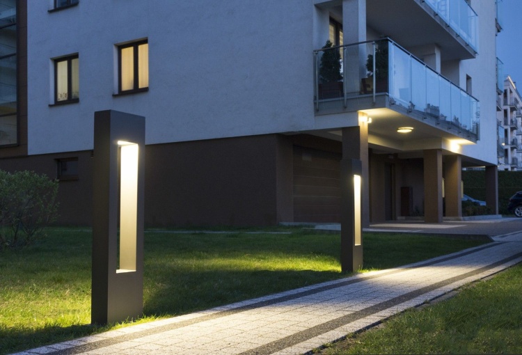 Lampa ogrodowa Rektan....jpg