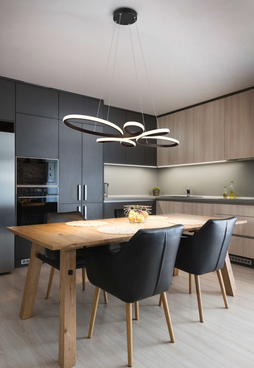 Lampa LED Fly czarna 2.jpg