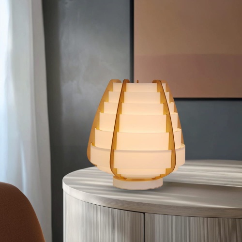 Lampka-stolowa-Nagoja-zblizenie-na-szafce.jpg