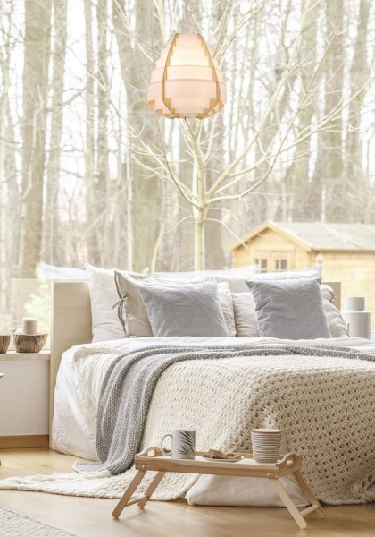 Lampa-wiszaca-Nagoja-w-sypialni-urzadzonej-w-stylu-skandynawskim.jpg