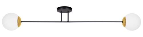 Lampa sufitowa Isla 2 z dwoma mlecznymi kulami, czarną konstrukcją i drewnopodobnymi detalami – minimalistyczna forma do wnętrz w stylu japandi i skandynawskim.