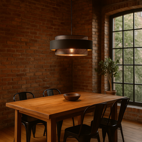 Lampa wisząca Amos K-5281 nad stołem w jadalni urządzonej w stylu loftowym.