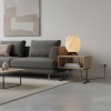 Lampka Tokio w salonie w stylu modern.jpg