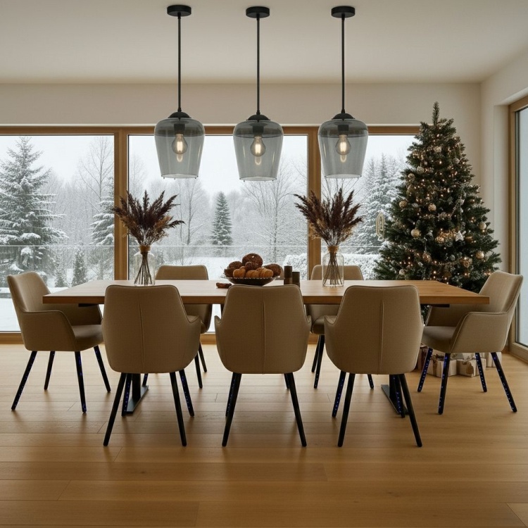 Lampy wiszące Tulipan nad stołem w jadalni.