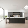 Lampa LED Prestige 8mm w nowoczesnej kuchni.