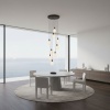 Lampa Mia w nadmorskim apartamenice.
