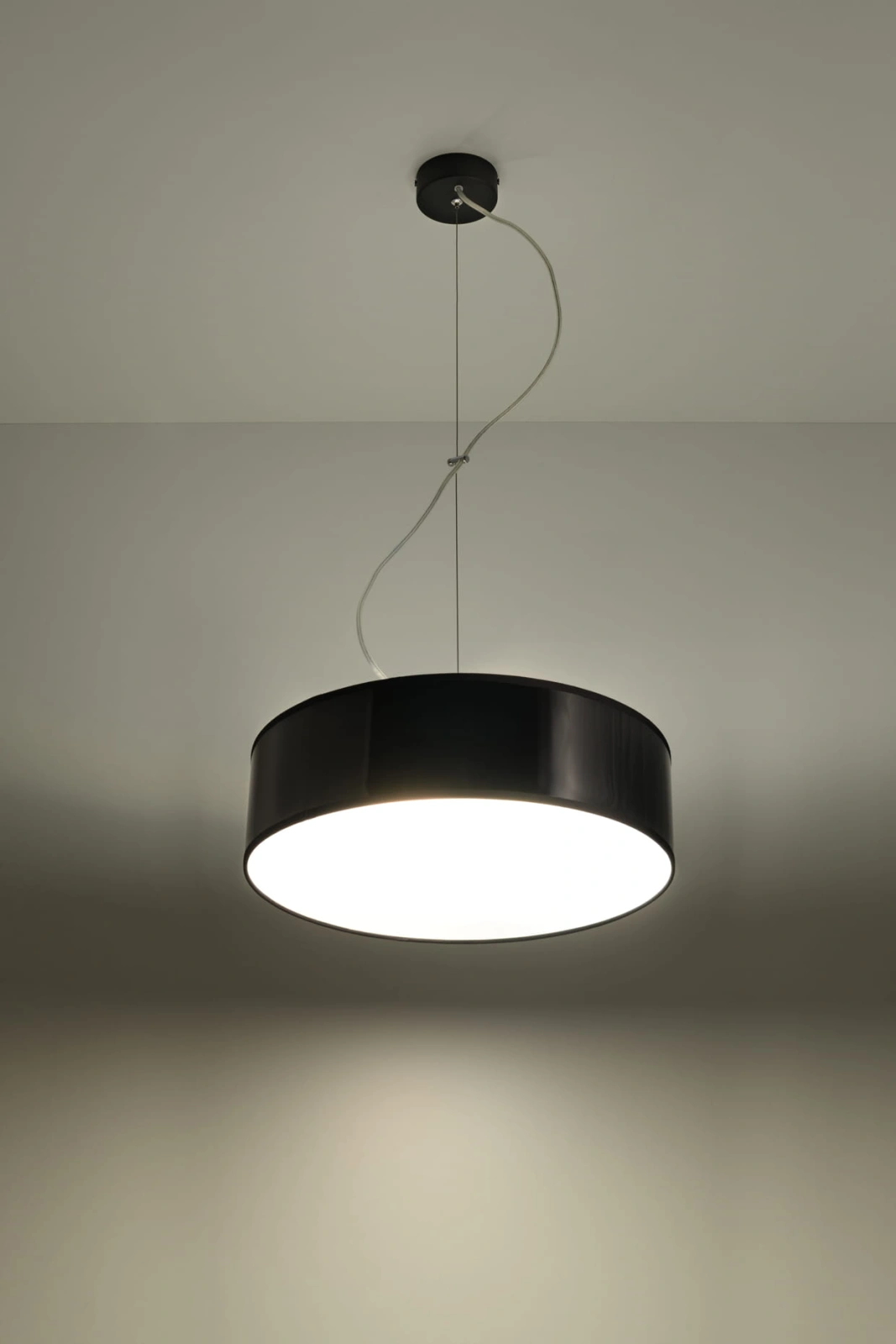 Lampa wisząca ARENA 35 czarna 2.jpg